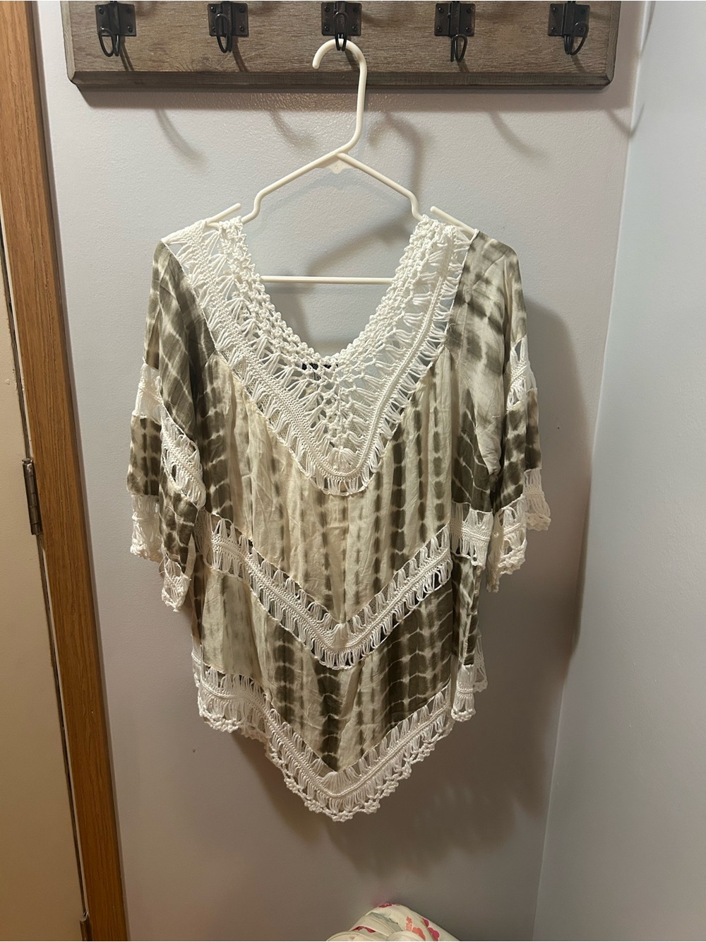 Crochet-Trim Tie-Dye V-Neck Tunic in Olive and Cream